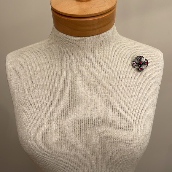 Vintage Style Celtic Maltese Cross with Red & Black Rhinestones - Picture 11 of 13